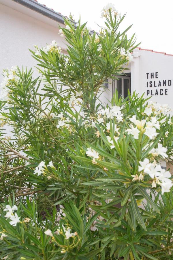 The Island Place Bol Exterior foto
